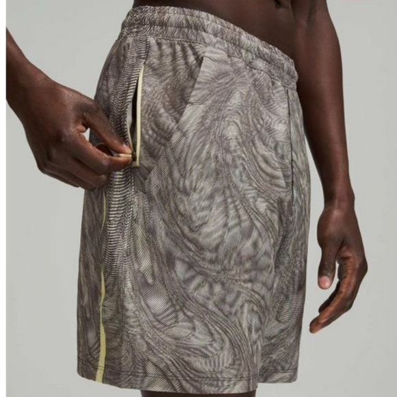 Lululemon Pace Breaker Grey Dimensional Dew Green-Yellow Unlined Shorts 7” - Picture 1 of 12